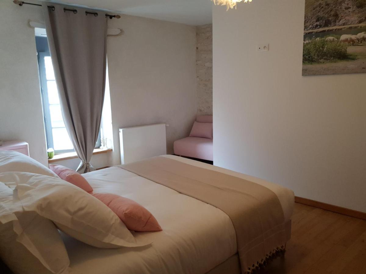 La Cour Saint Louis Bed & Breakfast Castelnau-Montratier Exterior photo