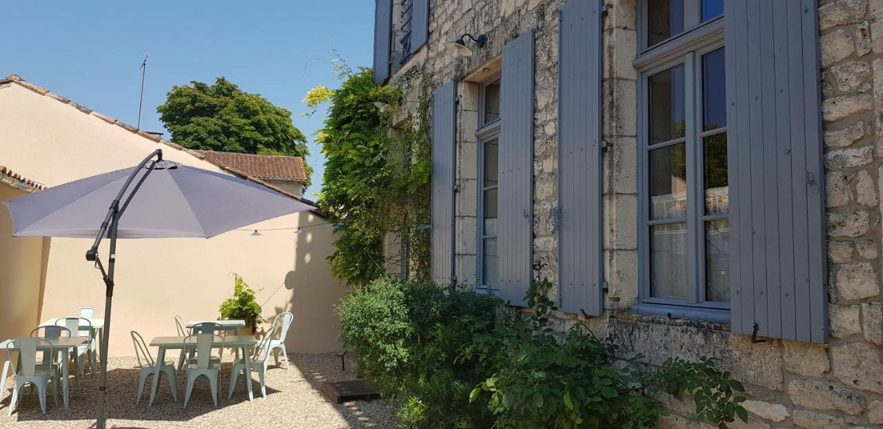 La Cour Saint Louis Bed & Breakfast Castelnau-Montratier Exterior photo